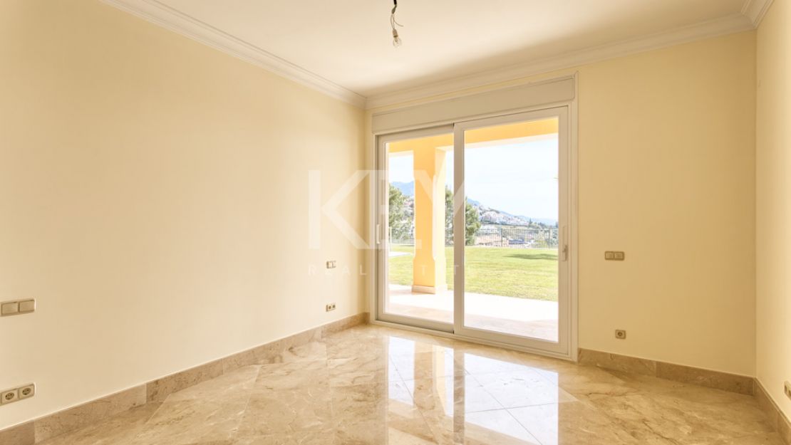 УДИВИТЕЛЬНАЯ ВИЛЛА НА ПРОДАЖУ В ЛОС АЛЬКЕРОС, БЕНАХАВИС