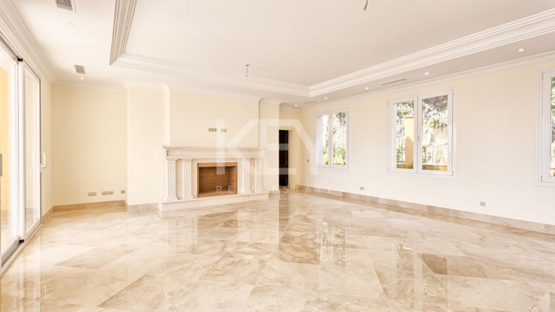 УДИВИТЕЛЬНАЯ ВИЛЛА НА ПРОДАЖУ В ЛОС АЛЬКЕРОС, БЕНАХАВИС