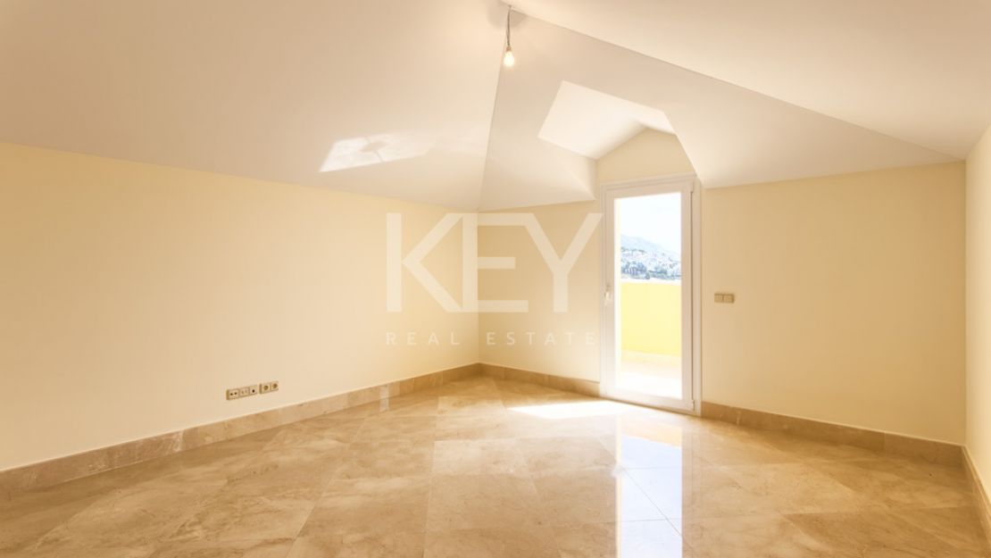 УДИВИТЕЛЬНАЯ ВИЛЛА НА ПРОДАЖУ В ЛОС АЛЬКЕРОС, БЕНАХАВИС