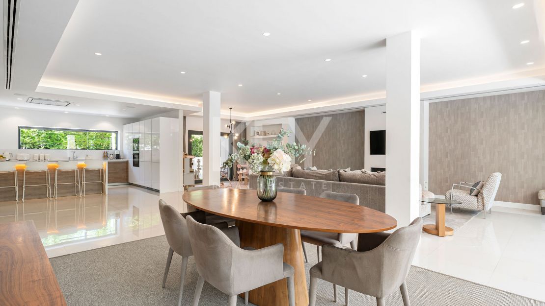 Modern family Villa with panoramic views in La Quinta, Benahavis