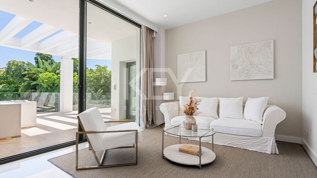 Modern family Villa with panoramic views in La Quinta, Benahavis