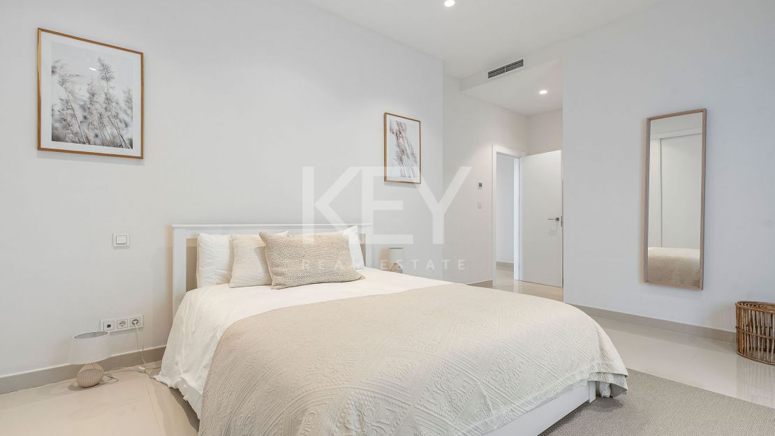 Modern family Villa with panoramic views in La Quinta, Benahavis