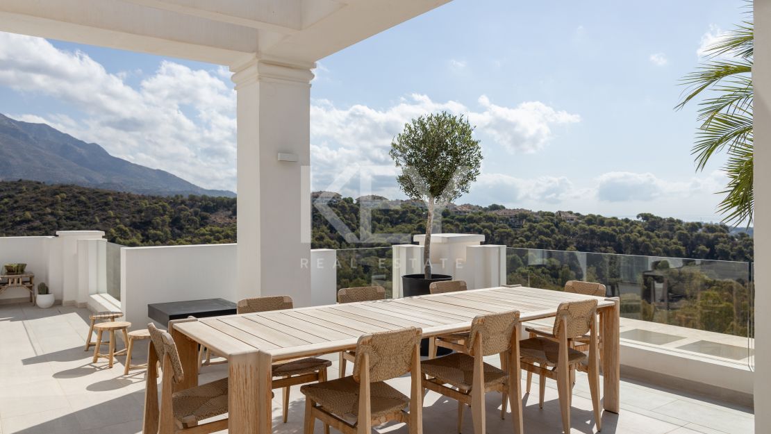 Unique Duplex Penthouse for sale having perfect location and surroundings in Nueva Andalucia, Marbella