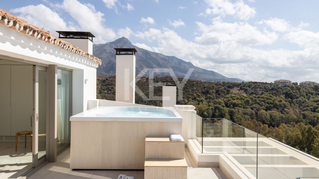 Unique Duplex Penthouse for sale having perfect location and surroundings in Nueva Andalucia, Marbella