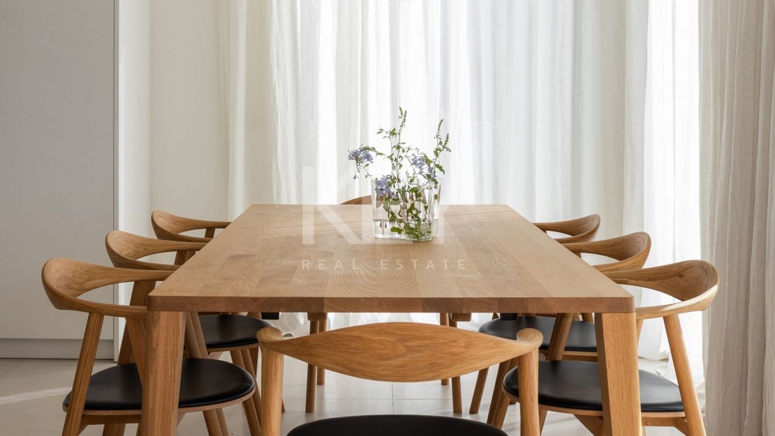 Unique Duplex Penthouse for sale having perfect location and surroundings in Nueva Andalucia, Marbella