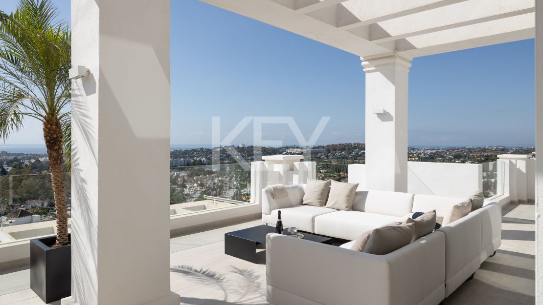 Unique Duplex Penthouse for sale having perfect location and surroundings in Nueva Andalucia, Marbella