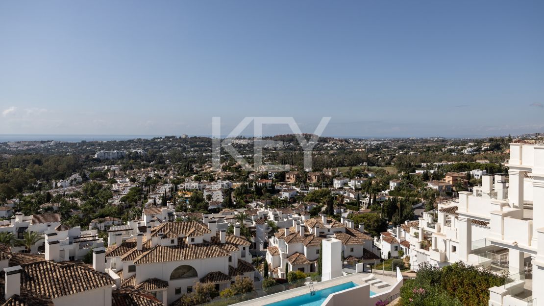 Unique Duplex Penthouse for sale having perfect location and surroundings in Nueva Andalucia, Marbella