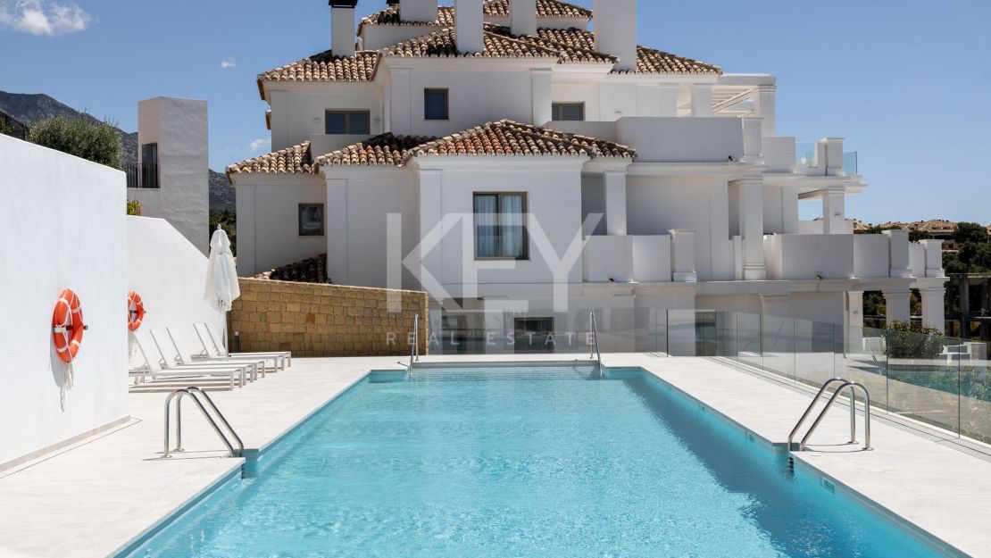 Unique Duplex Penthouse for sale having perfect location and surroundings in Nueva Andalucia, Marbella