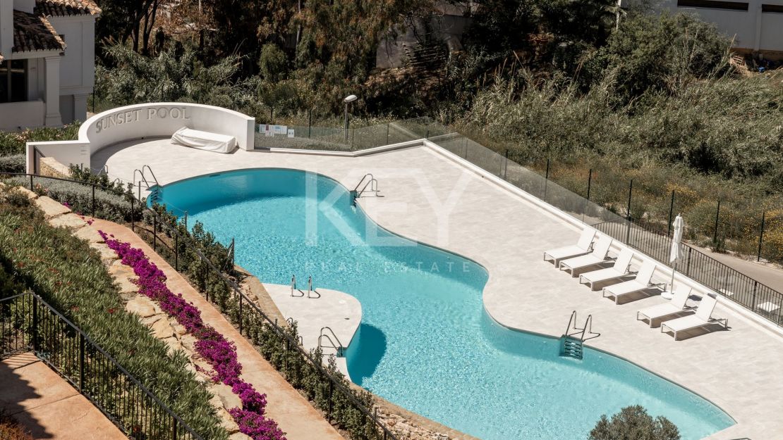 Unique Duplex Penthouse for sale having perfect location and surroundings in Nueva Andalucia, Marbella