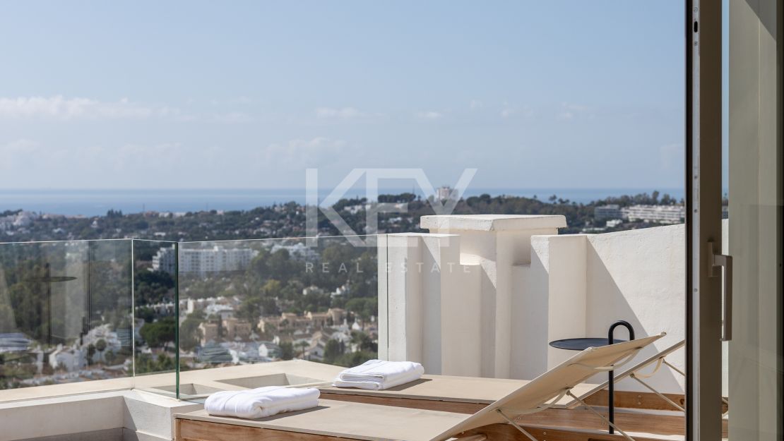 Unique Duplex Penthouse for sale having perfect location and surroundings in Nueva Andalucia, Marbella
