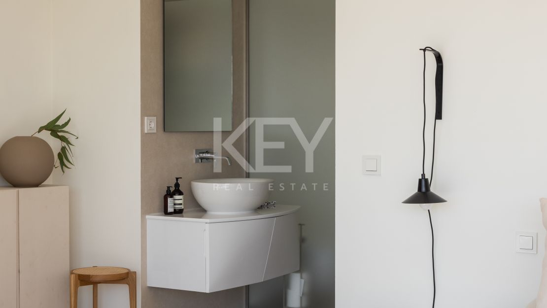 Unique Duplex Penthouse for sale having perfect location and surroundings in Nueva Andalucia, Marbella