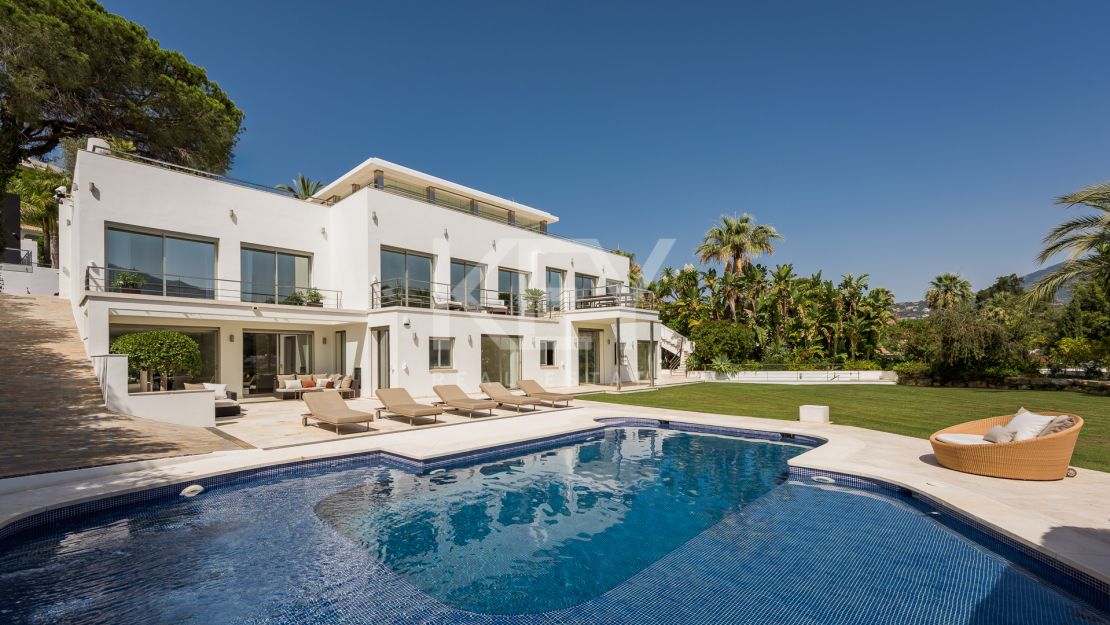 Lujosa Villa cerca de Las Brisas y la montaña La Concha en venta en Nueva Andalucía