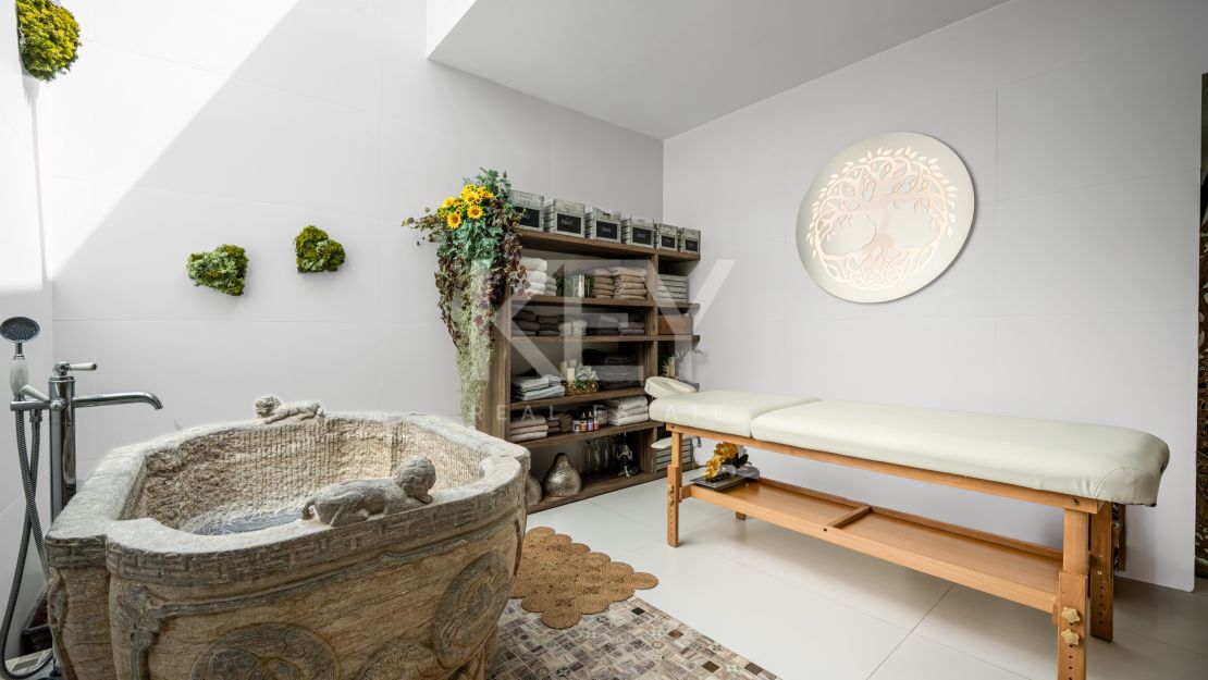 Eco-conscious villa blending Bali spirit and Japanese calm in Benahavís