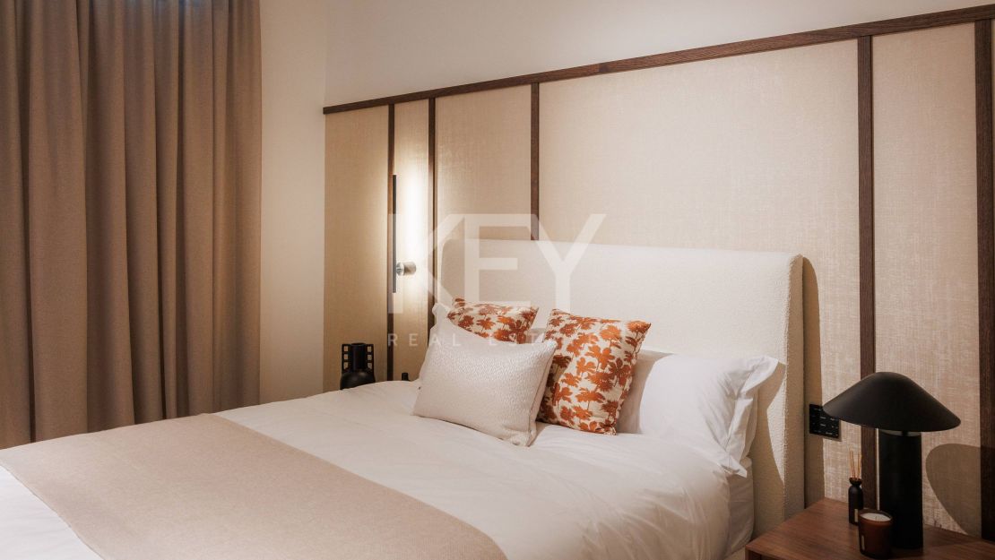 Contemporary Villa for sale: a luxurious oasis with High-End amenities  in Marbella Golden Mile