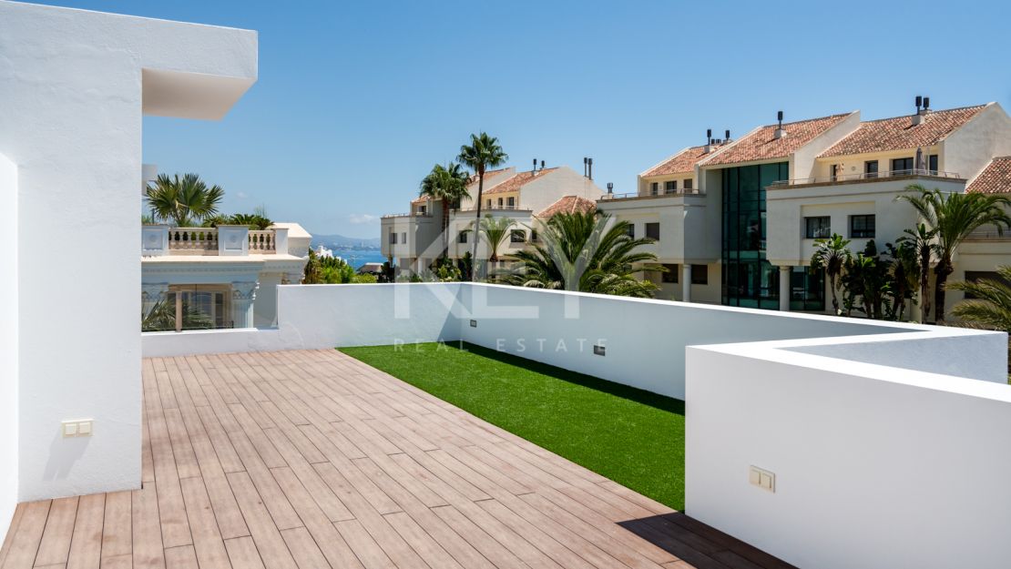Villa RAVETTA en Rio Verde Playa, Marbella Milla de Oro