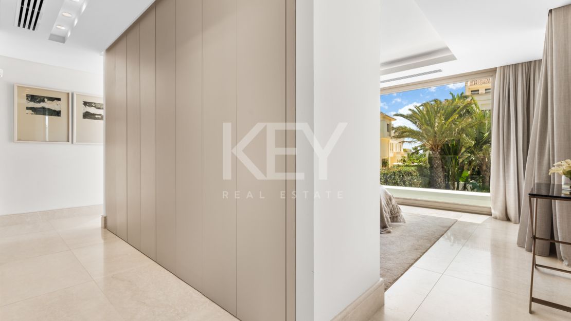 Villa RAVETTA en Rio Verde Playa, Marbella Milla de Oro