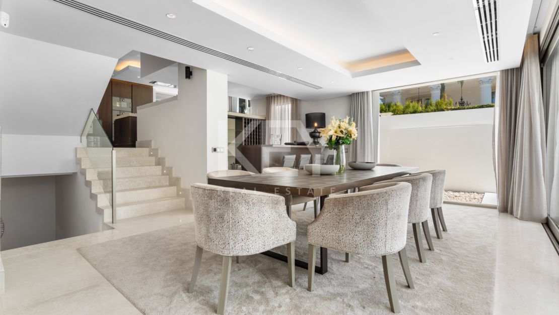Villa RAVETTA en Rio Verde Playa, Marbella Milla de Oro