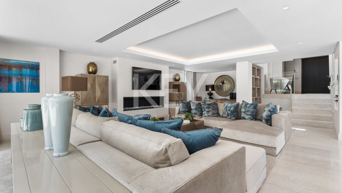 Villa RAVETTA en Rio Verde Playa, Marbella Milla de Oro