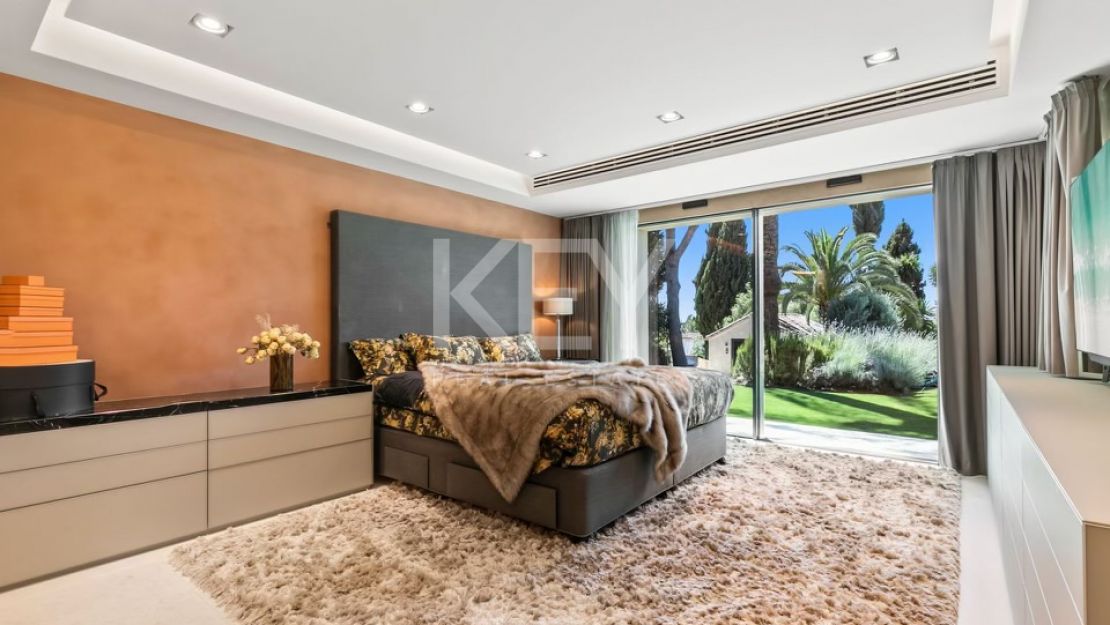 Luxurious villa for sale in Rio Real, Marbella East