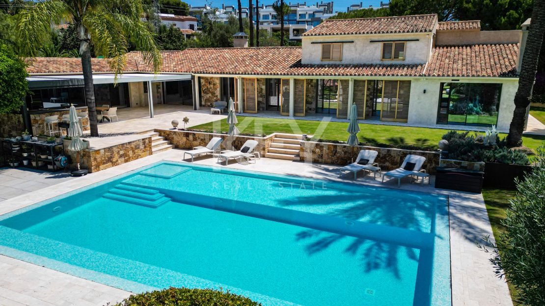 Luxurious villa for sale in the gated community in Marbella East, Marbella