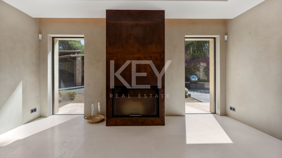 Luxurious villa for sale in Rio Real, Marbella East