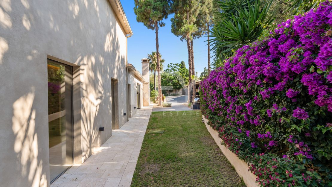 Luxurious villa for sale in Rio Real, Marbella East