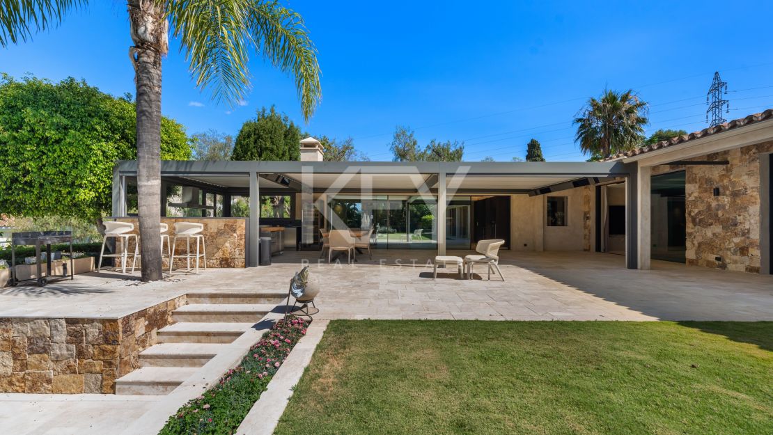 Luxurious villa for sale in Rio Real, Marbella East