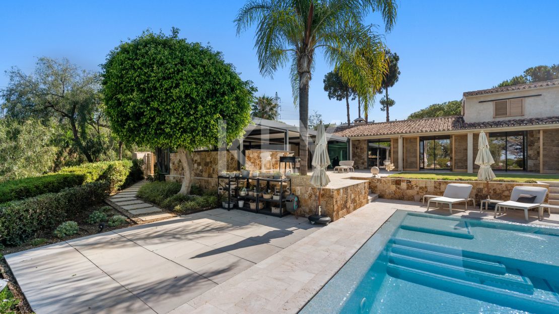 Luxurious villa for sale in Rio Real, Marbella East