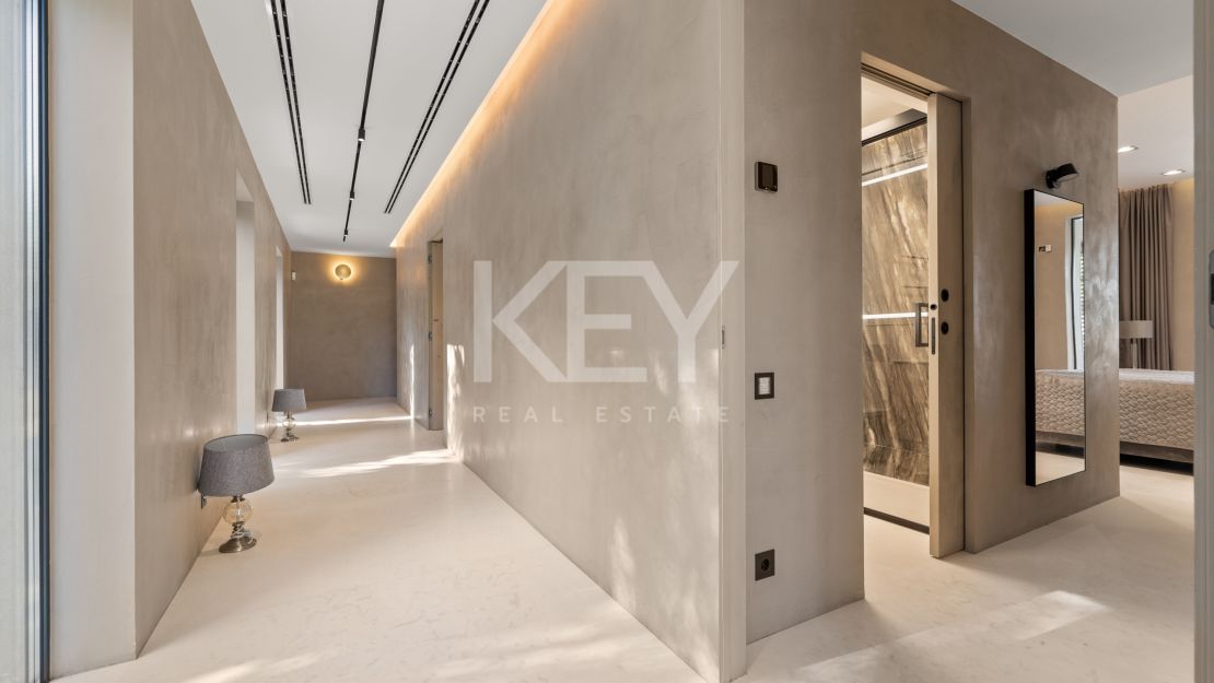 Luxurious villa for sale in Rio Real, Marbella East