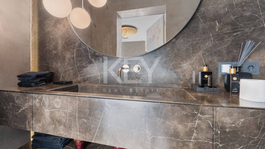 Luxurious villa for sale in Rio Real, Marbella East