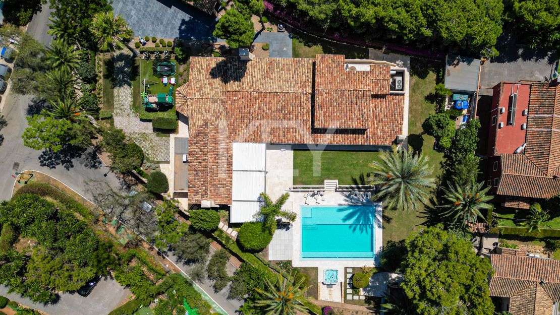 Luxurious villa for sale in Rio Real, Marbella East