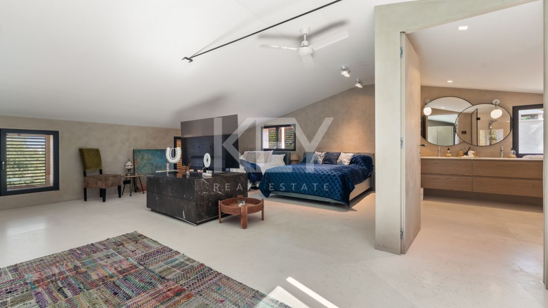 Luxurious villa for sale in Rio Real, Marbella East