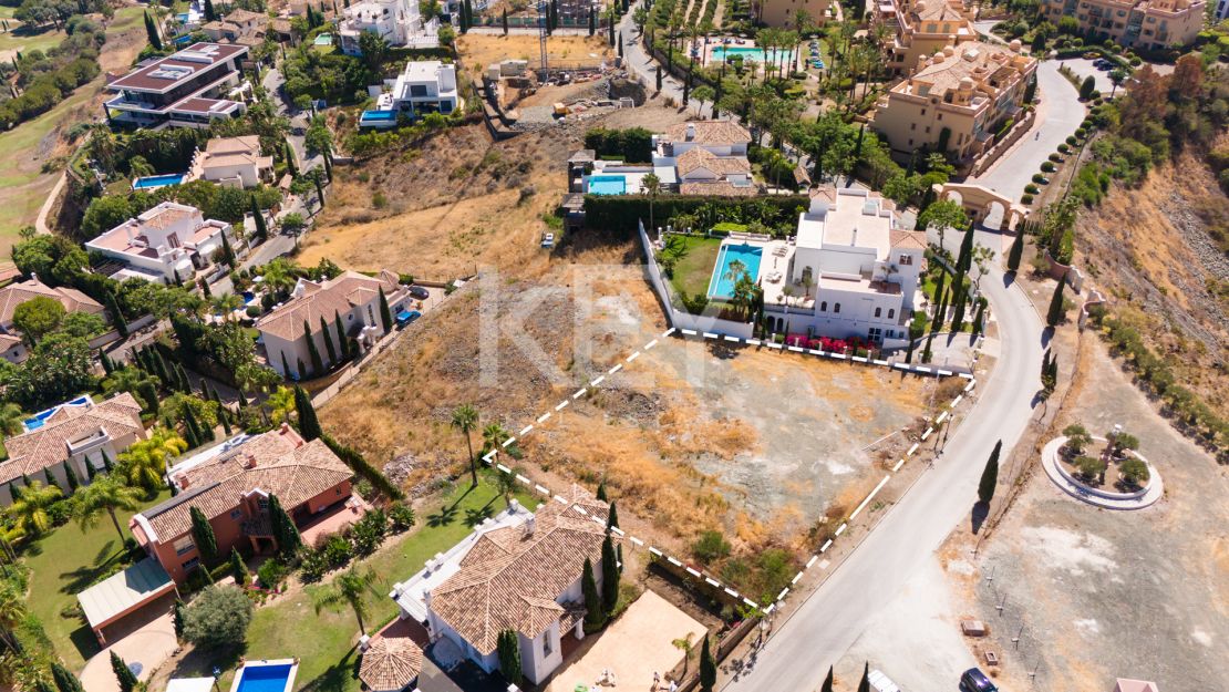 Продается участок рядом с гольфом в Лос Фламингос, Бенаавис