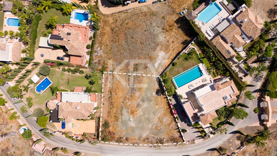 Продается участок рядом с гольфом в Лос Фламингос, Бенаавис