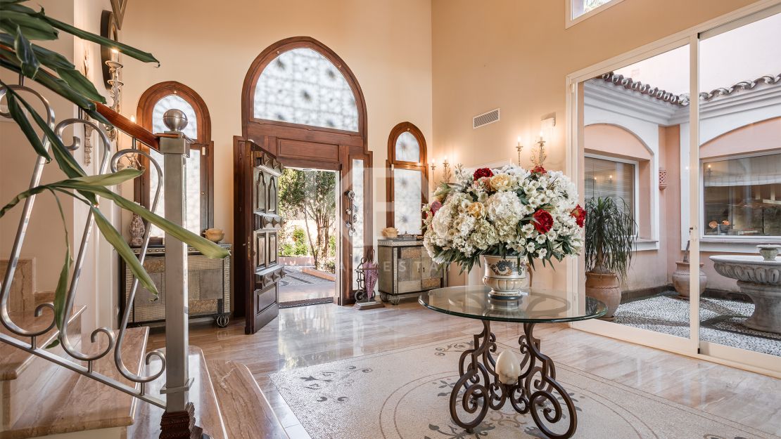 Exceptional frontline beach  villa for sale on the New Golden Mile, Estepona