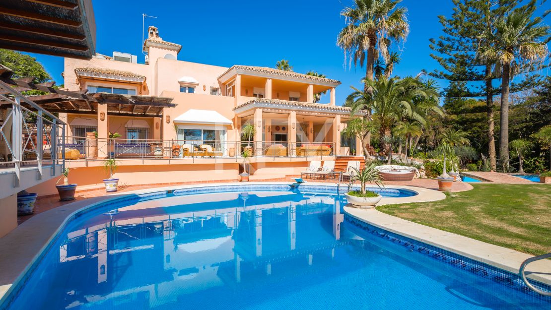 Exceptional frontline beach  villa for sale on the New Golden Mile, Estepona