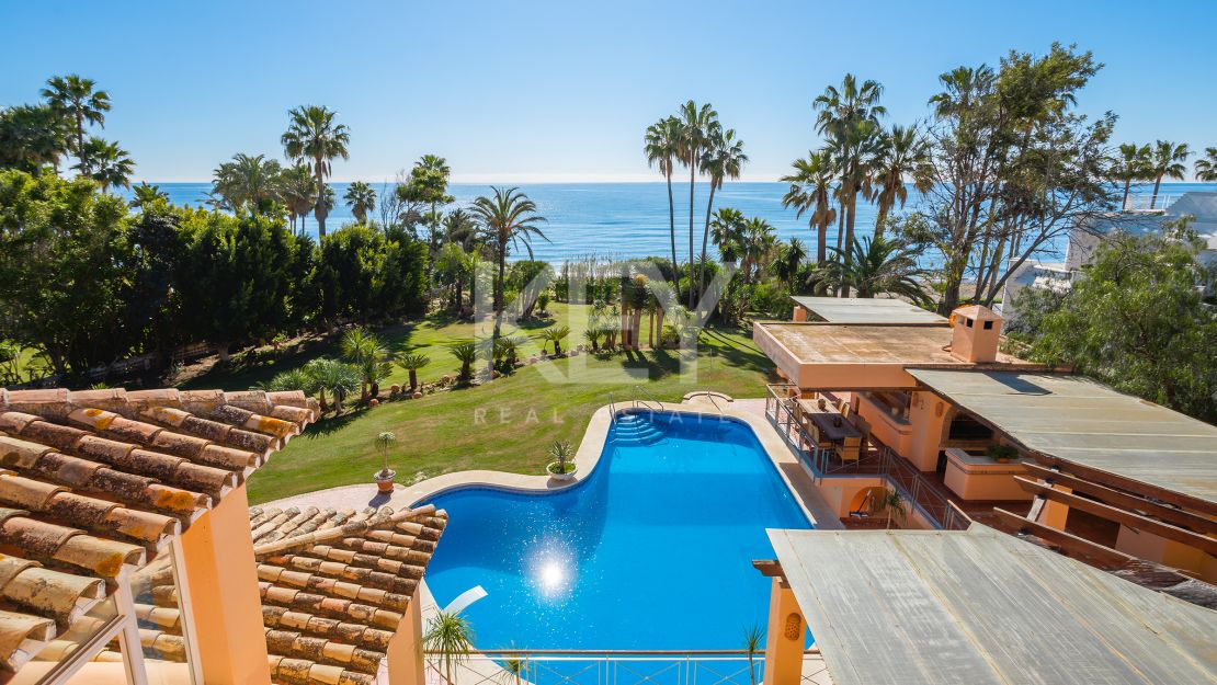 Exceptional frontline beach  villa for sale on the New Golden Mile, Estepona