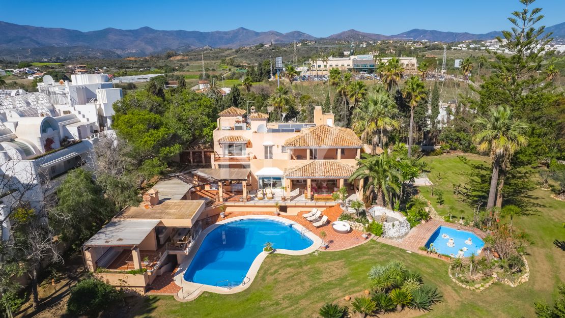 Exceptional frontline beach  villa for sale on the New Golden Mile, Estepona