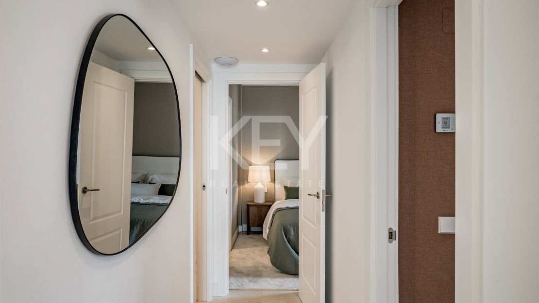 Ático dúplex de lujo con vistas panorámicas en la Milla de Oro de Marbella