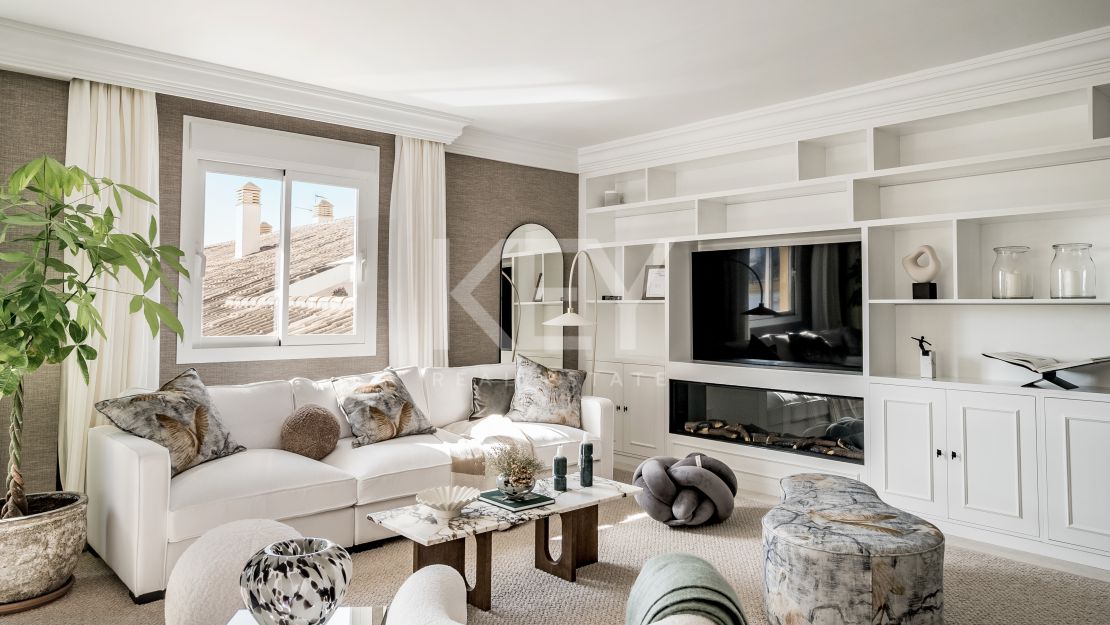 Ático dúplex de lujo con vistas panorámicas en la Milla de Oro de Marbella