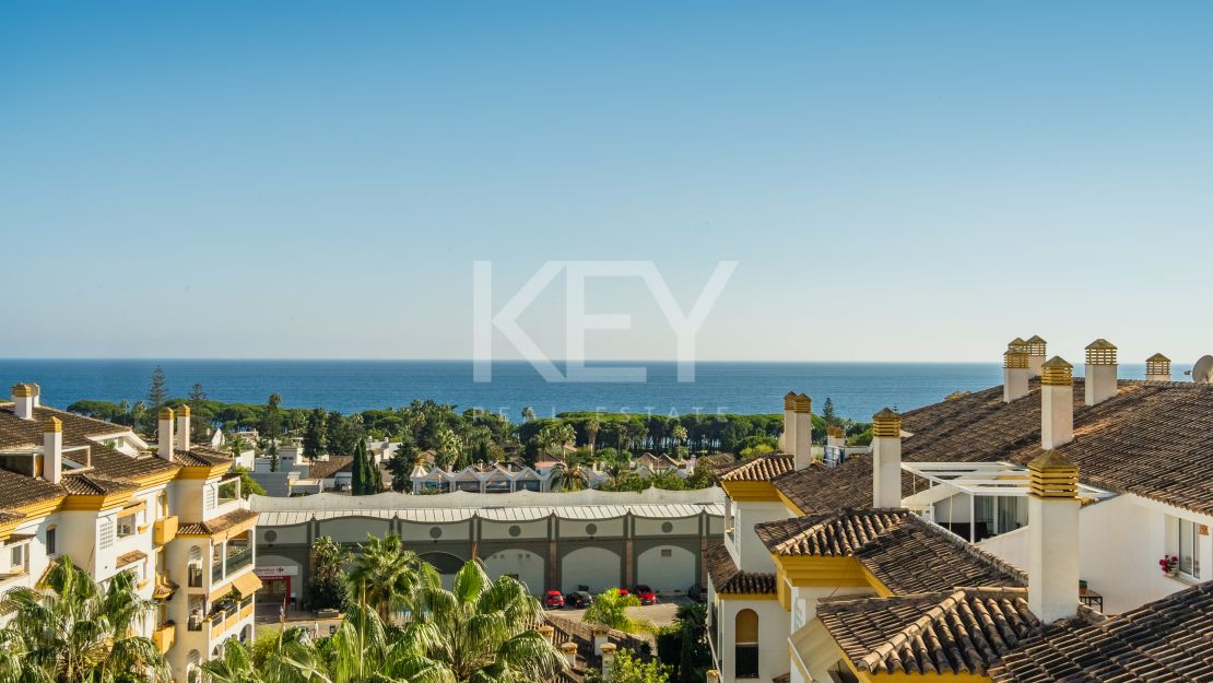 Ático dúplex de lujo con vistas panorámicas en la Milla de Oro de Marbella