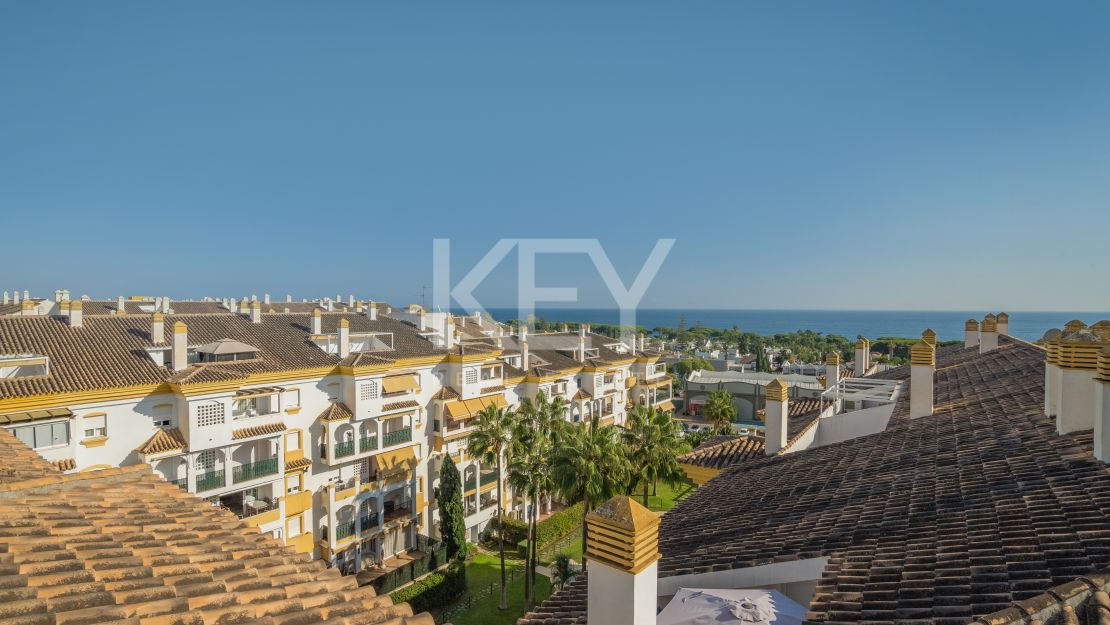 Ático dúplex de lujo con vistas panorámicas en la Milla de Oro de Marbella