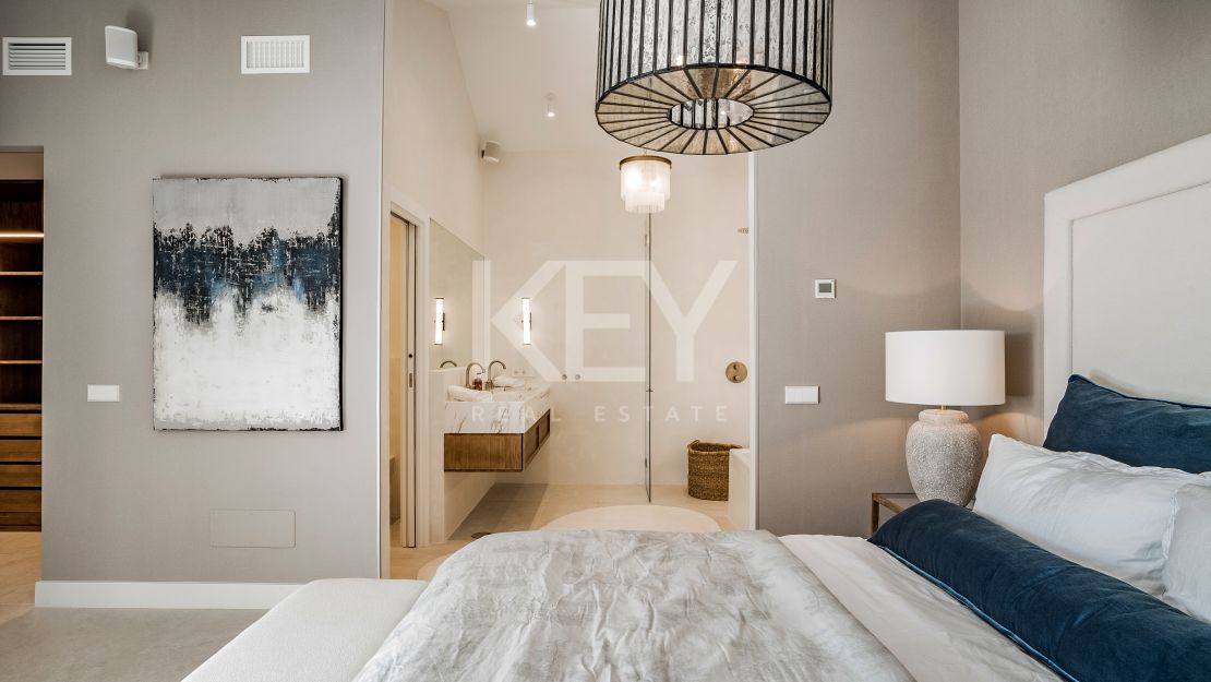 Ático dúplex de lujo con vistas panorámicas en la Milla de Oro de Marbella