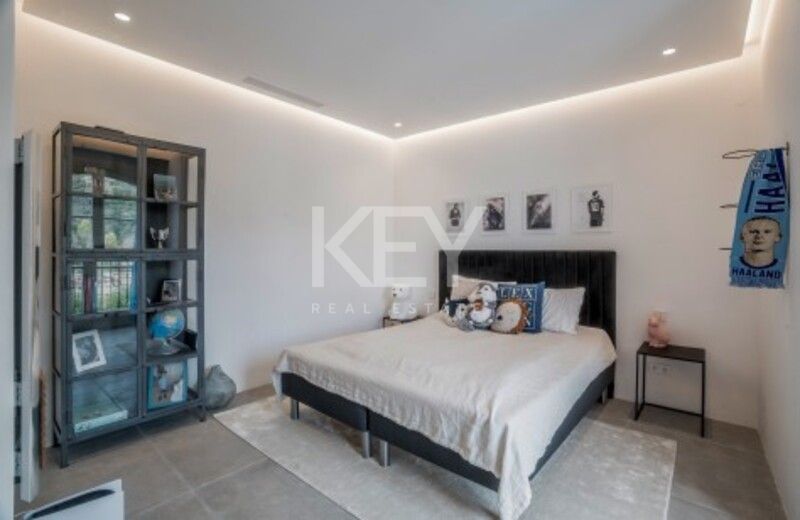 Amazing Villa in Marbella Club Golf Resort with Panoramic Mediterranean Views in Benahavis