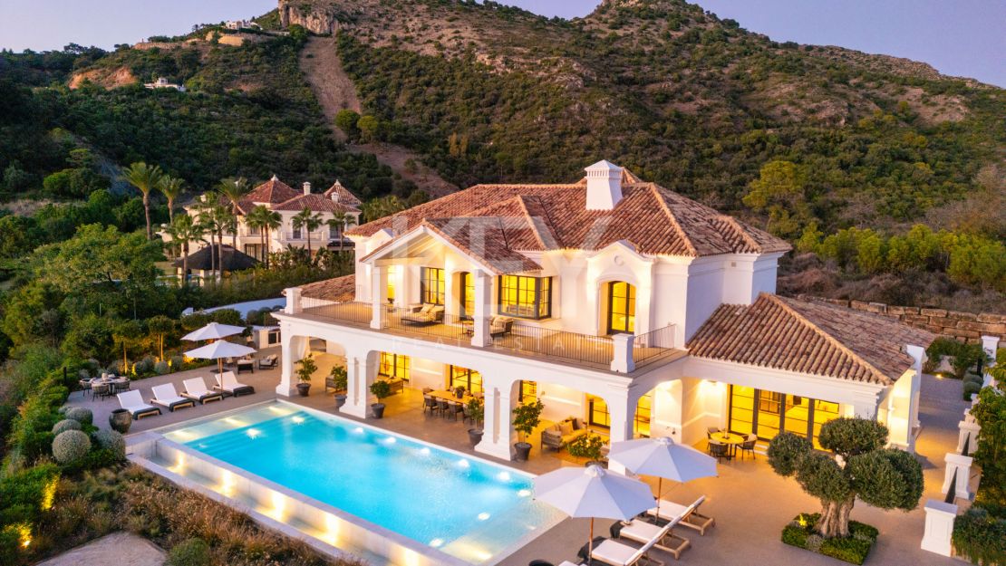 Impresionante villa en Marbella Club Golf Resort con vistas panorámicas al mar Mediterráneo en Benahavís