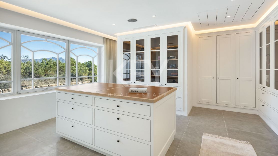 Impresionante villa en Marbella Club Golf Resort con vistas panorámicas al mar Mediterráneo en Benahavís