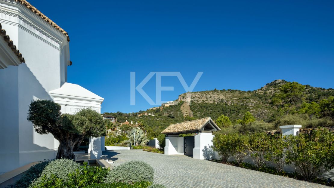 Impresionante villa en Marbella Club Golf Resort con vistas panorámicas al mar Mediterráneo en Benahavís