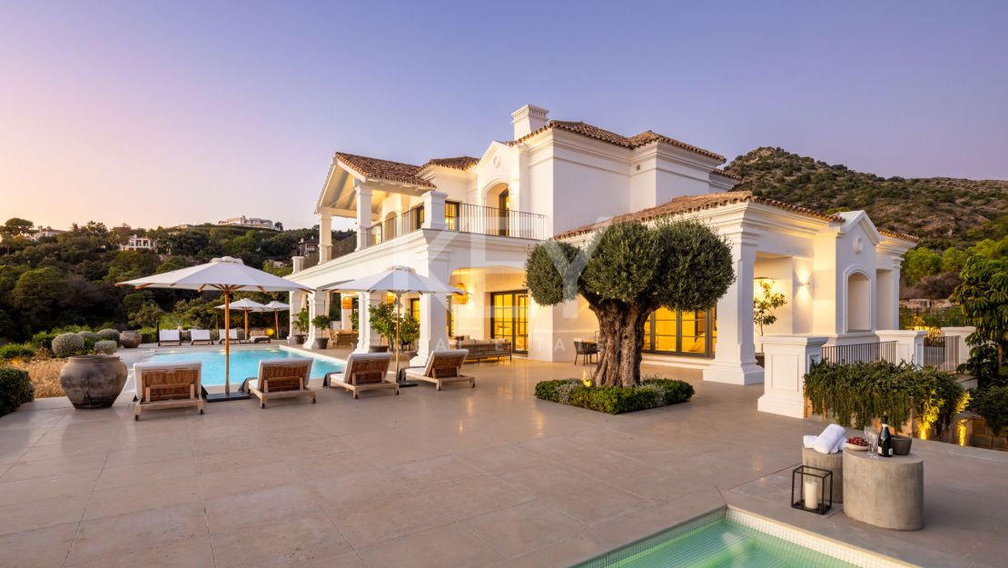 Impresionante villa en Marbella Club Golf Resort con vistas panorámicas al mar Mediterráneo en Benahavís