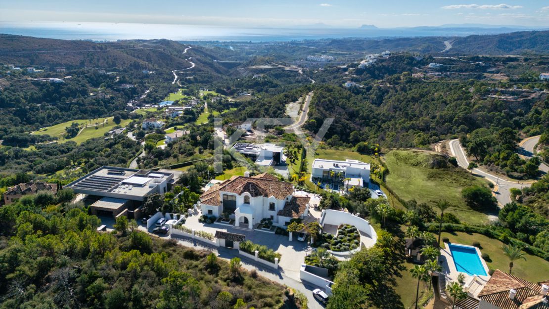Impresionante villa en Marbella Club Golf Resort con vistas panorámicas al mar Mediterráneo en Benahavís