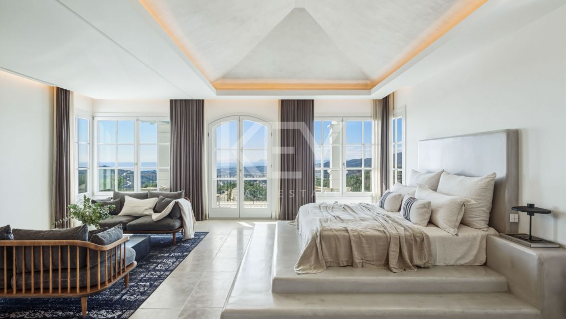 Impresionante villa en Marbella Club Golf Resort con vistas panorámicas al mar Mediterráneo en Benahavís